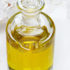 さらっと馴染んでベタつかないヘアオイル探していませんか?