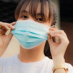 無いと違和感、外出の必需品”マスク”