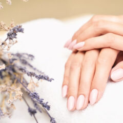 疲れてしまったネイルを、オイルで優しくケア